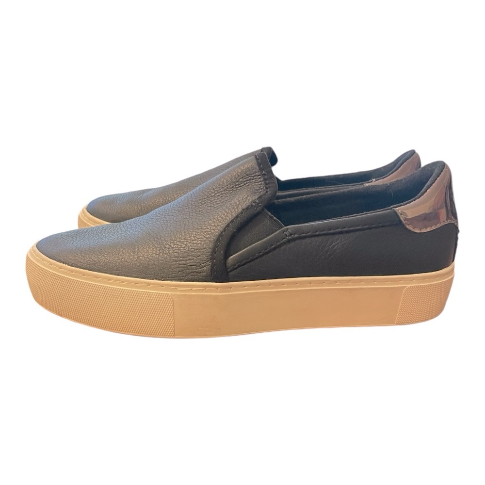 UGG Womens Cahlvan Black Leather Casual Sneakers Size 7